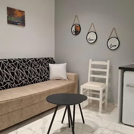 Beni 's * Sarandë
