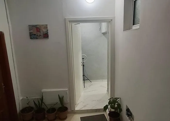 Beni 's Daire Saranda